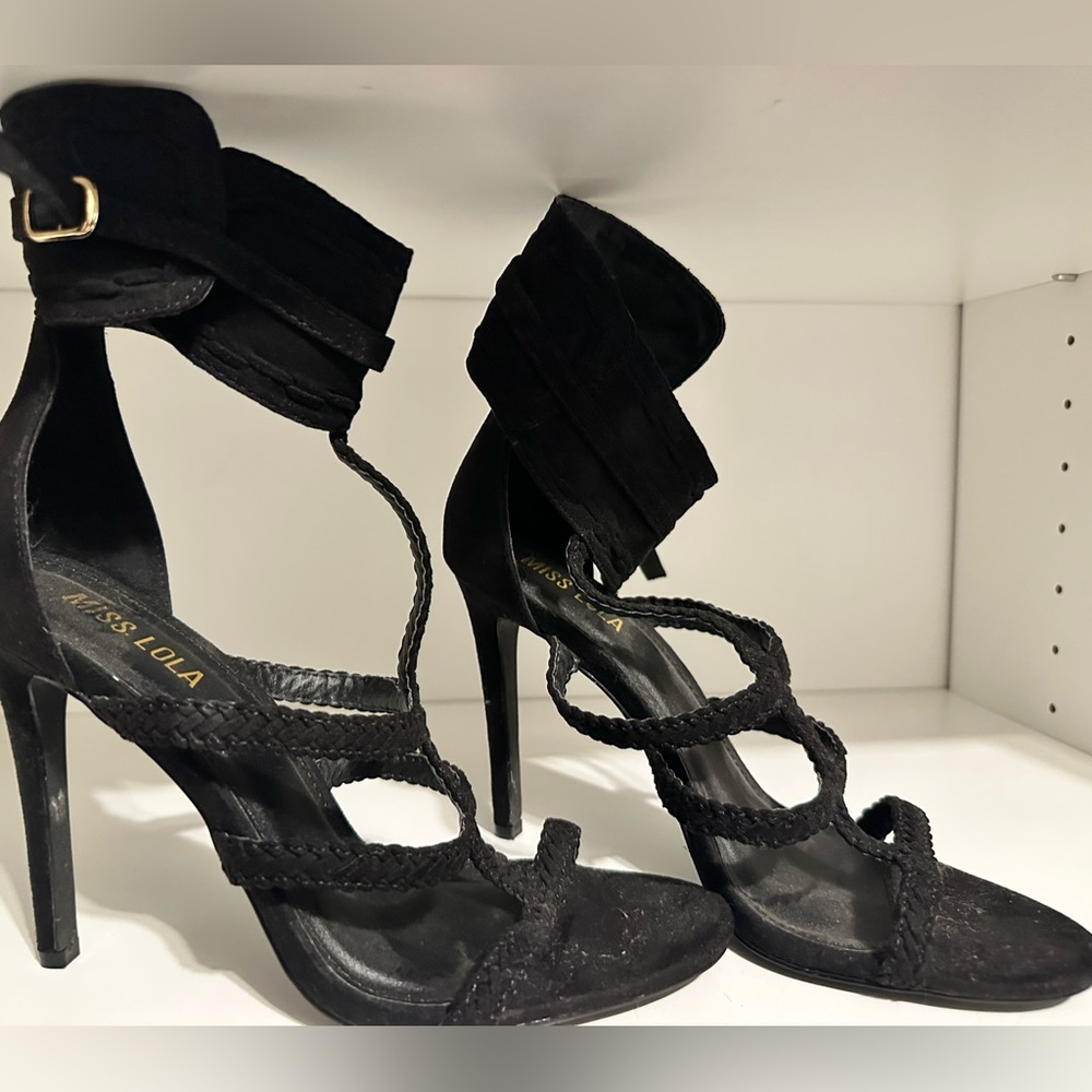 Miss Lola heels size 8 1/2